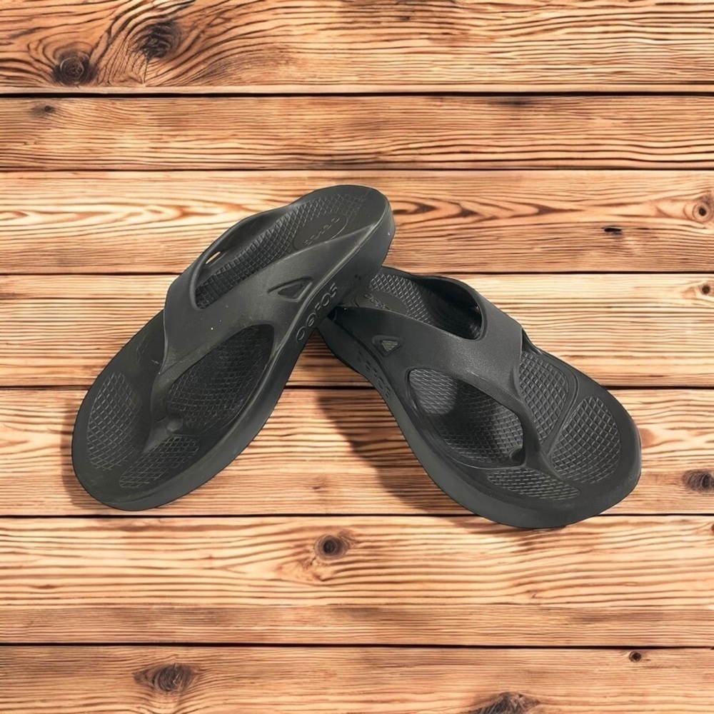 OOFOS – Unisex OOriginal – Post Exercise Active Sport Recovery Thong Sandals